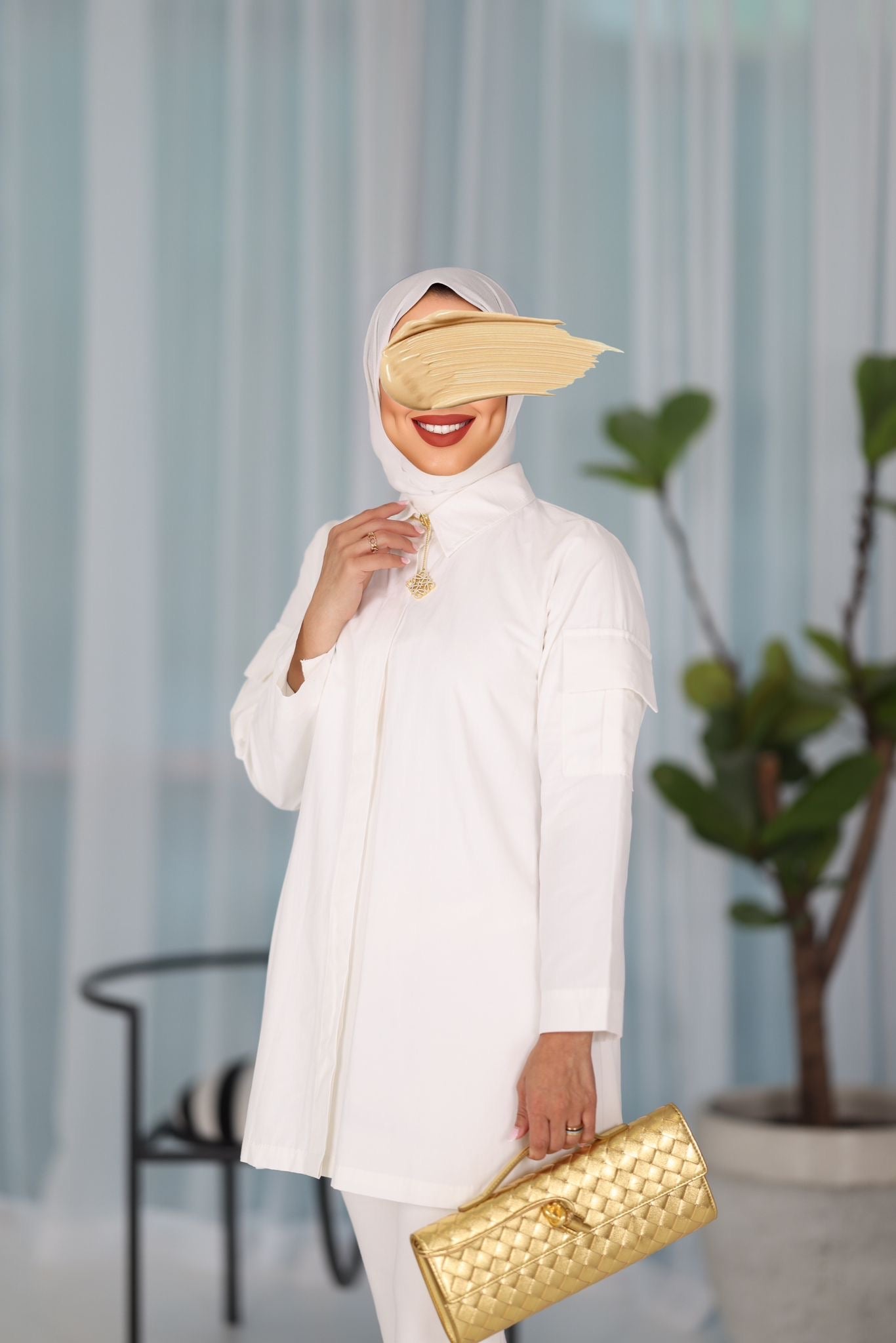 قميص ابيض